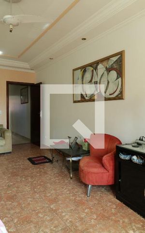 Casa à venda com 300m², 3 quartos e 8 vagasSala