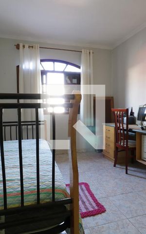 Casa à venda com 300m², 3 quartos e 8 vagasSuite 3