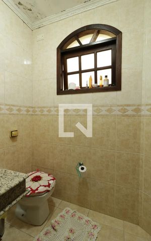 Casa à venda com 300m², 3 quartos e 8 vagasLavabo