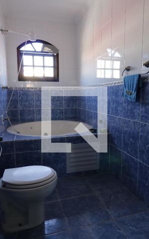 Casa à venda com 300m², 3 quartos e 8 vagasBanheiro da Suite 3