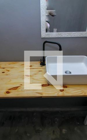 Casa para alugar com 300m², 4 quartos e 2 vagas Casa para alugar com 300m², 4 quartos e 2 vagasBanheiro da Suíte 1