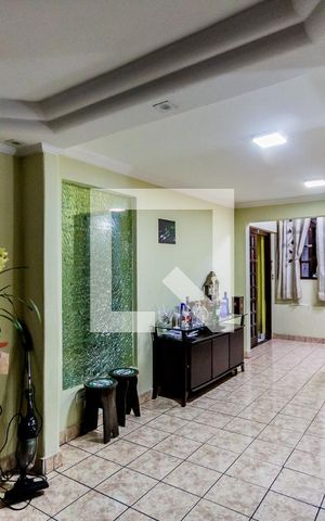 Casa à venda com 230m², 3 quartos e 2 vagas Casa à venda com 230m², 3 quartos e 2 vagasSala
