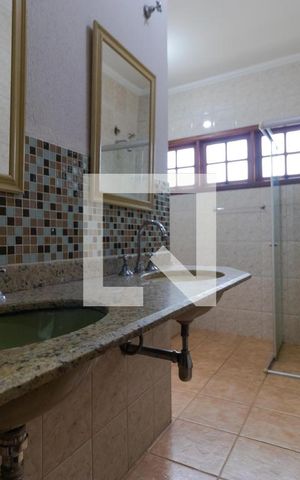 Casa para alugar com 200m², 3 quartos e 1 vagaBanheiro