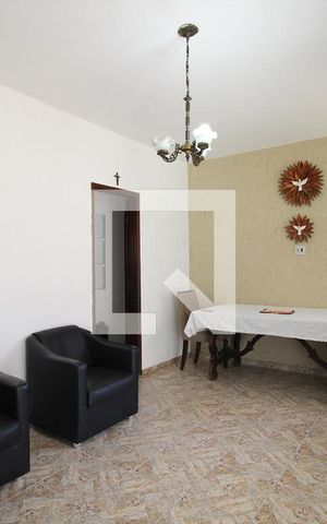 Casa à venda com 360m², 4 quartos e 4 vagasSala