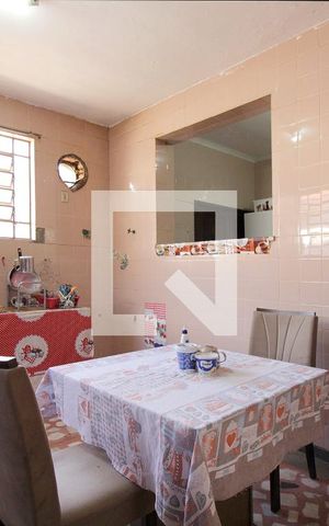 Casa à venda com 360m², 4 quartos e 4 vagasCozinha