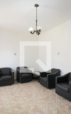 Casa à venda com 360m², 4 quartos e 4 vagasSala