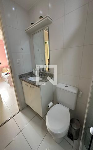 Apartamento à venda com 67m², 2 quartos e 1 vaga Apartamento à venda com 67m², 2 quartos e 1 vagaBanheiro Social