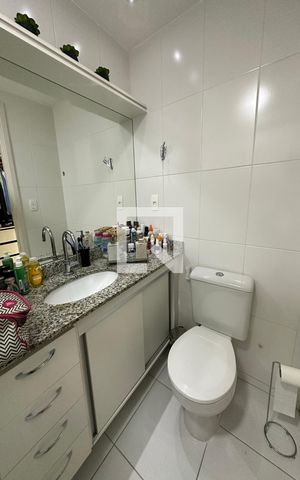 Apartamento à venda com 67m², 2 quartos e 1 vaga Apartamento à venda com 67m², 2 quartos e 1 vagaBanheiro da Suíte