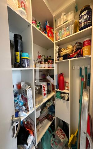 Apartamento à venda com 67m², 2 quartos e 1 vaga Apartamento à venda com 67m², 2 quartos e 1 vagaCozinha - Despensa
