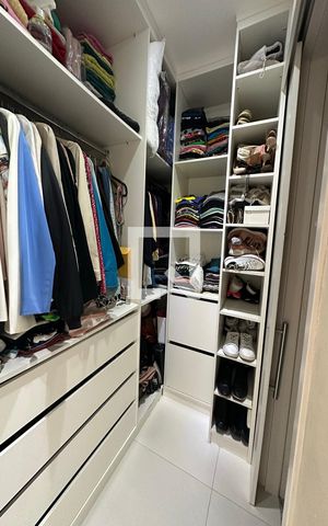 Apartamento à venda com 67m², 2 quartos e 1 vaga Apartamento à venda com 67m², 2 quartos e 1 vagaCloset da suíte