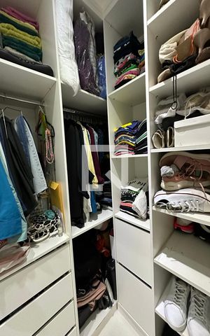 Apartamento à venda com 67m², 2 quartos e 1 vaga Apartamento à venda com 67m², 2 quartos e 1 vagaCloset da suíte