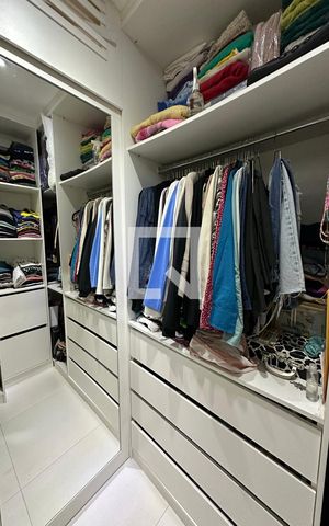 Apartamento à venda com 67m², 2 quartos e 1 vaga Apartamento à venda com 67m², 2 quartos e 1 vagaCloset da suíte