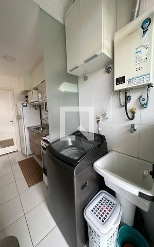 Apartamento à venda com 67m², 2 quartos e 1 vaga Apartamento à venda com 67m², 2 quartos e 1 vagaCozinha e Área de Serviço