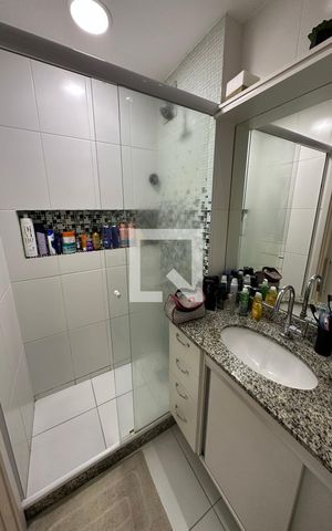 Apartamento à venda com 67m², 2 quartos e 1 vaga Apartamento à venda com 67m², 2 quartos e 1 vagaBanheiro da Suíte