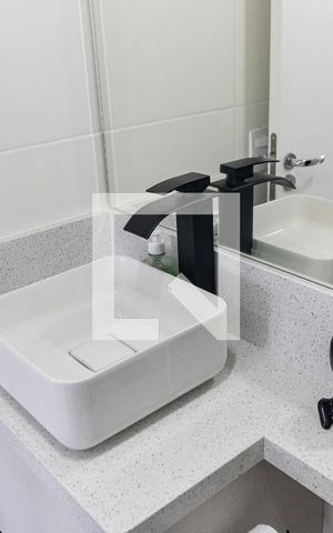 Apartamento para alugar com 33m², 2 quartos e sem vaga Apartamento para alugar com 33m², 2 quartos e sem vagaBanheiro