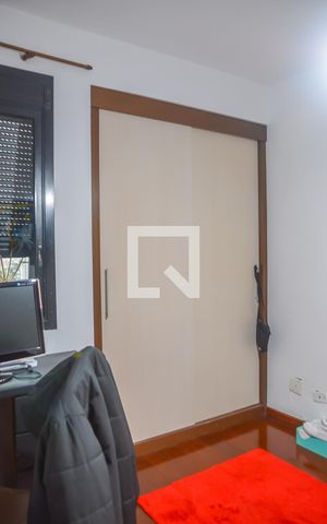 Apartamento à venda com 250m², 4 quartos e 3 vagas Apartamento à venda com 250m², 4 quartos e 3 vagasQuarto 1