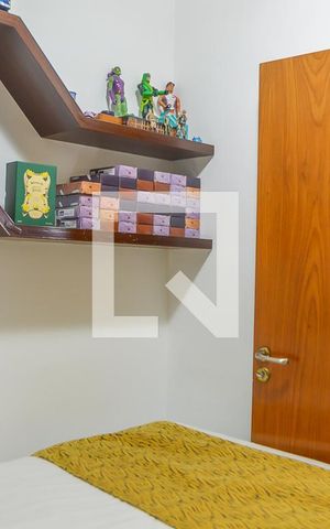 Apartamento à venda com 250m², 4 quartos e 3 vagas Apartamento à venda com 250m², 4 quartos e 3 vagasQuarto de Serviço