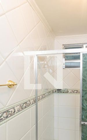 Casa à venda com 217m², 5 quartos e 4 vagasBanheiro 2