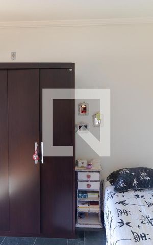 Casa de condomínio à venda com 298m², 6 quartos e sem vaga Casa de condomínio à venda com 298m², 6 quartos e sem vagaQuarto 02