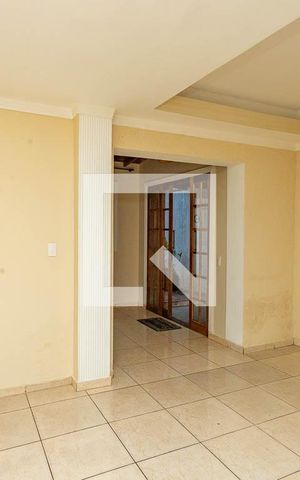 Casa à venda com 200m², 4 quartos e 3 vagas Casa à venda com 200m², 4 quartos e 3 vagasSala 1