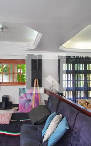 Casa à venda com 270m², 4 quartos e 4 vagasSala