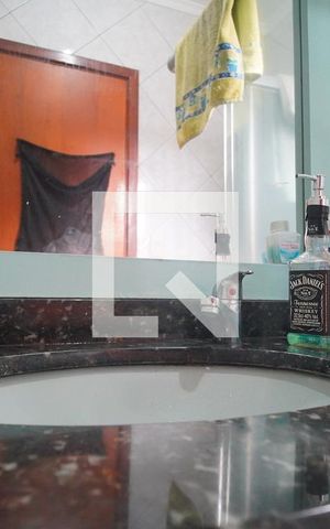 Casa à venda com 270m², 4 quartos e 4 vagasBanheiro Corredor