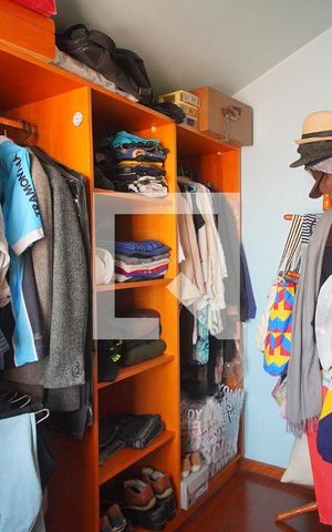 Casa à venda com 270m², 4 quartos e 4 vagasCloset da suíte
