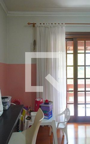 Casa à venda com 270m², 4 quartos e 4 vagasSuite 2