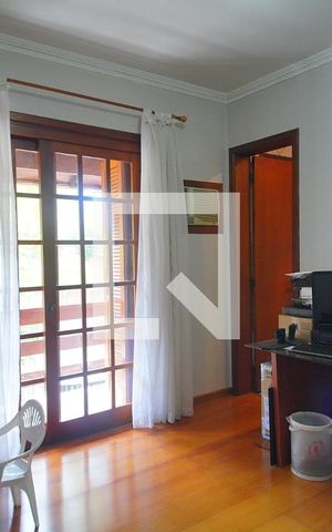 Casa à venda com 270m², 4 quartos e 4 vagasSuite 2