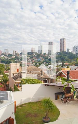 Casa à venda com 270m², 4 quartos e 4 vagasQuarto 2 - Vista
