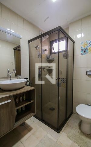 Apartamento à venda com 100m², 3 quartos e 2 vagas Apartamento à venda com 100m², 3 quartos e 2 vagasBanheiro Social