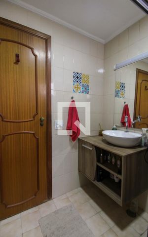 Apartamento à venda com 100m², 3 quartos e 2 vagas Apartamento à venda com 100m², 3 quartos e 2 vagasBanheiro Social