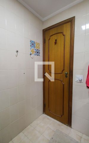 Apartamento à venda com 100m², 3 quartos e 2 vagas Apartamento à venda com 100m², 3 quartos e 2 vagasBanheiro Social