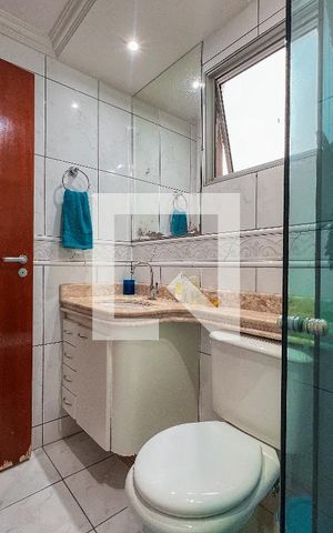 Apartamento para alugar com 70m², 3 quartos e 1 vaga Apartamento para alugar com 70m², 3 quartos e 1 vagaDetalhe do banheiro social