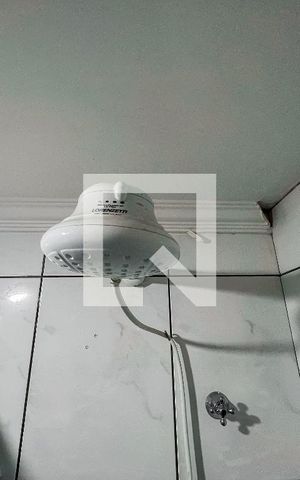 Apartamento para alugar com 70m², 3 quartos e 1 vaga Apartamento para alugar com 70m², 3 quartos e 1 vagaDetalhe do banheiro social