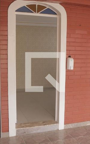 Casa à venda com 150m², 3 quartos e 2 vagasGaragem