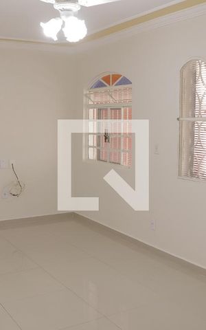 Casa à venda com 150m², 3 quartos e 2 vagasSala