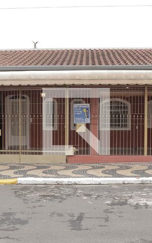 Casa à venda com 150m², 3 quartos e 2 vagasFachada