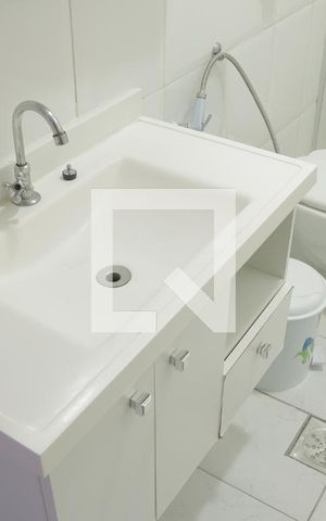 Casa à venda com 150m², 3 quartos e 2 vagasBanheiro 1