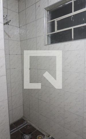 Casa para alugar com 45m², 1 quarto e sem vagaBanheiro 