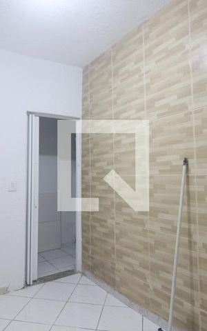 Casa para alugar com 45m², 1 quarto e sem vagaQuarto 