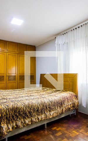 Casa à venda com 271m², 3 quartos e 4 vagasQuarto 2 - Suíte