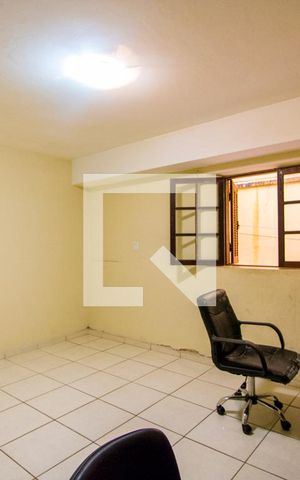 Casa à venda com 271m², 3 quartos e 4 vagasEdícula - Quarto
