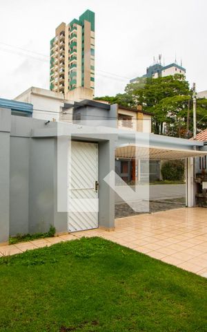 Casa à venda com 271m², 3 quartos e 4 vagasJardim/Garagem
