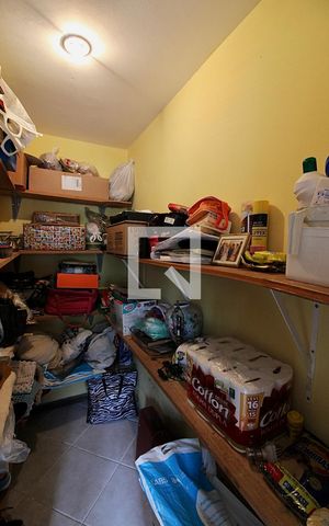 Casa à venda com 600m², 5 quartos e 5 vagasDespensa