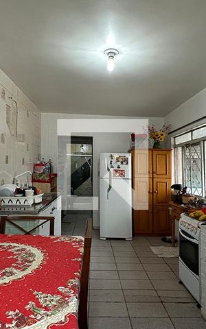 Casa à venda com 220m², 4 quartos e 5 vagasCozinha 