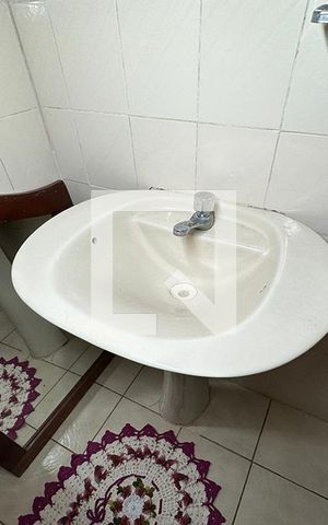 Casa à venda com 220m², 4 quartos e 5 vagasBanheiro 2