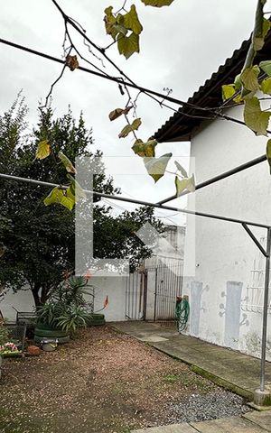 Casa à venda com 220m², 4 quartos e 5 vagasPátio 