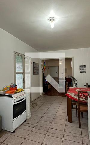 Casa à venda com 220m², 4 quartos e 5 vagasCozinha 