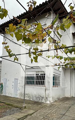Casa à venda com 220m², 4 quartos e 5 vagasPátio 